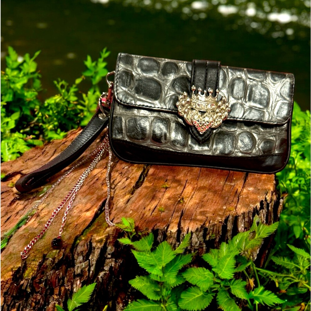 Michelle Monroe Boutique leather clutch/wristlet “Belts that Rock” collection